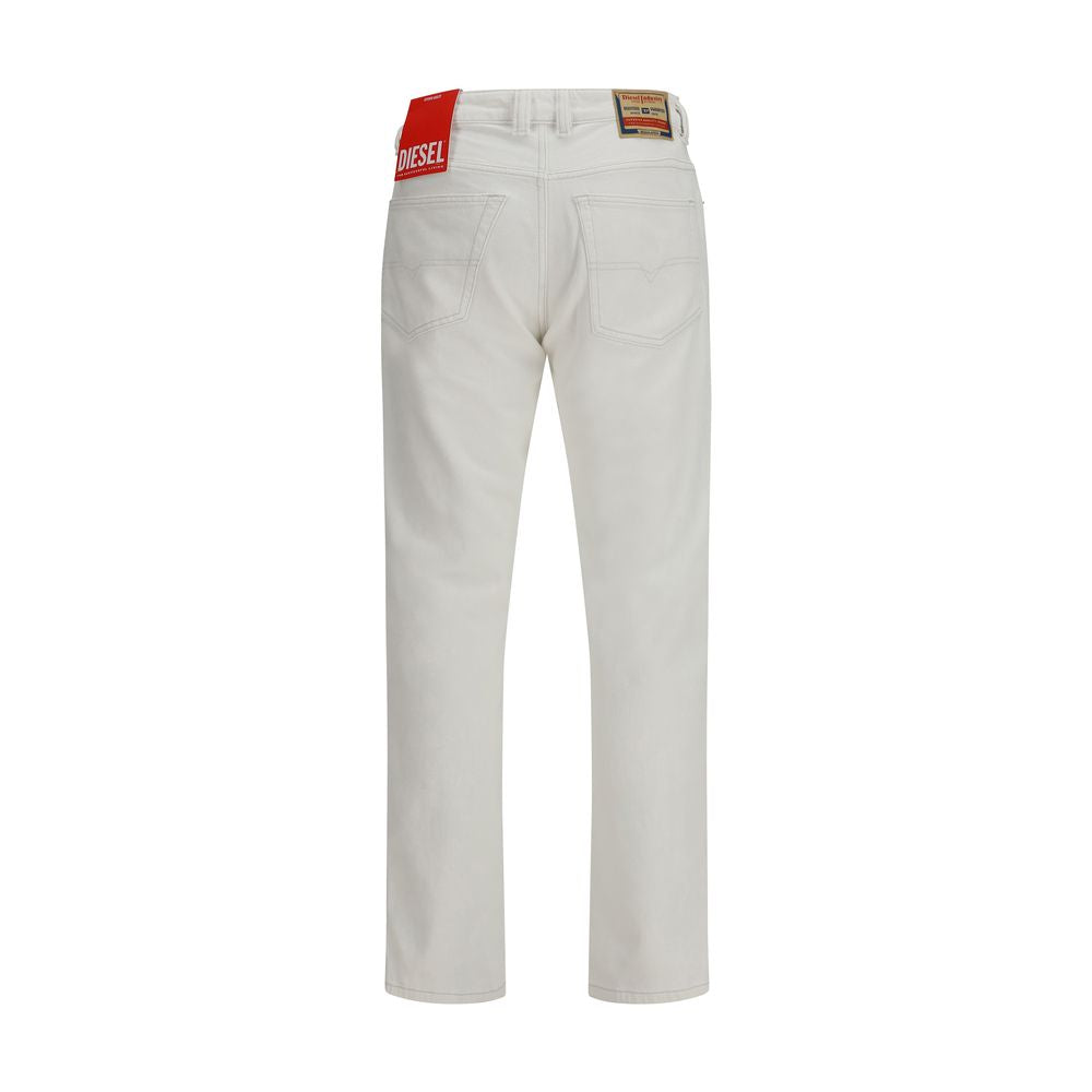 Jeans by Diesel for men in stretch denim cotton natural & white features an sartorial regular-fit & slim and long with a cut for a sartorial finish.