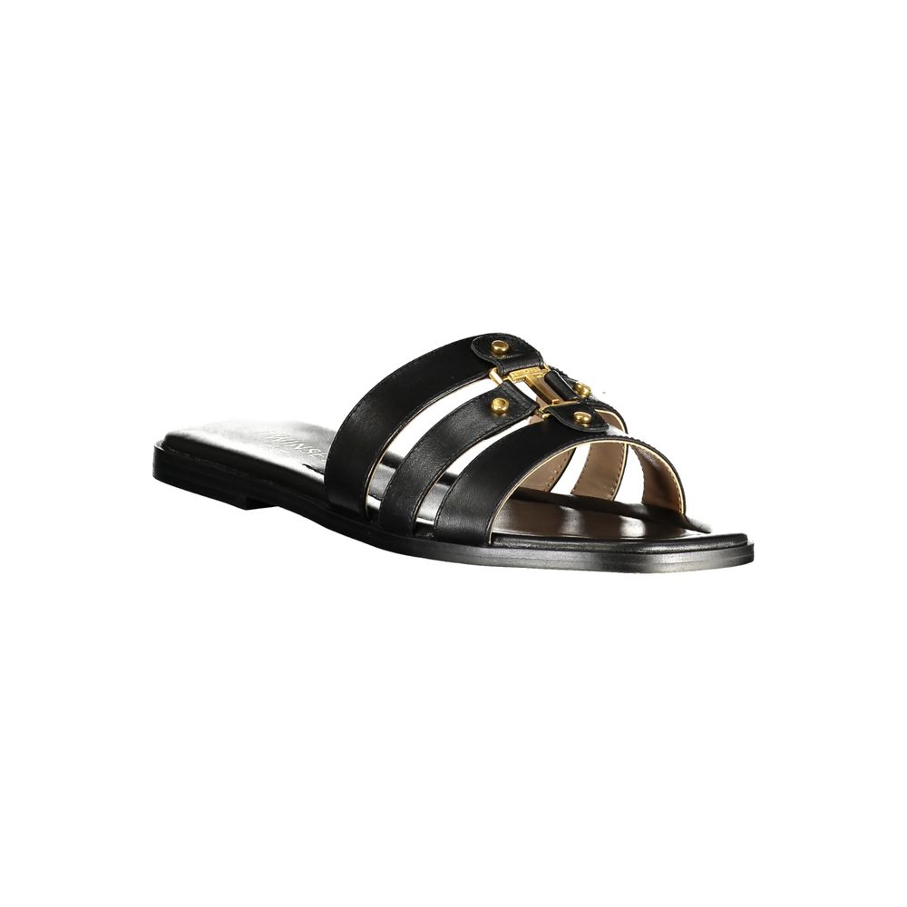 Flat Sandals by Twinset for women in polyurethane leather black features an statuesque Essence Women's Polyurethane Leather Flat Sandals silhouette with a refined flat and elegant .