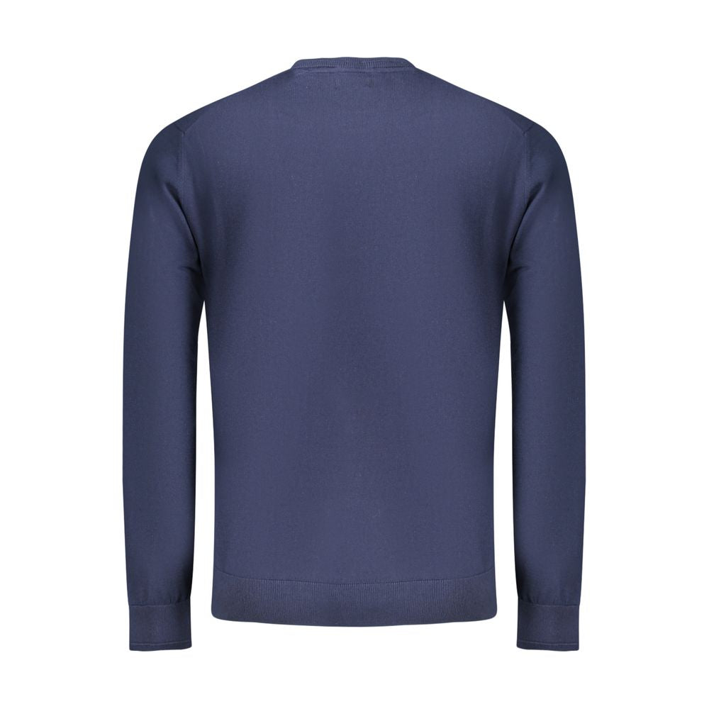 Sweatshirt by Napapijri for men in cotton blue features an magnificent silhouette, showcasing a sophisticated crew neckline and detail for a truly magnificent finish.