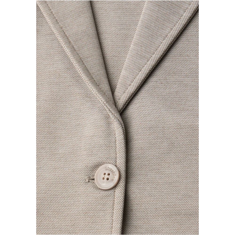 Blazer by Street One for women in stretch viscose beige features an stylish silhouette, showcasing a sophisticated and stylish for a truly stylish finish.