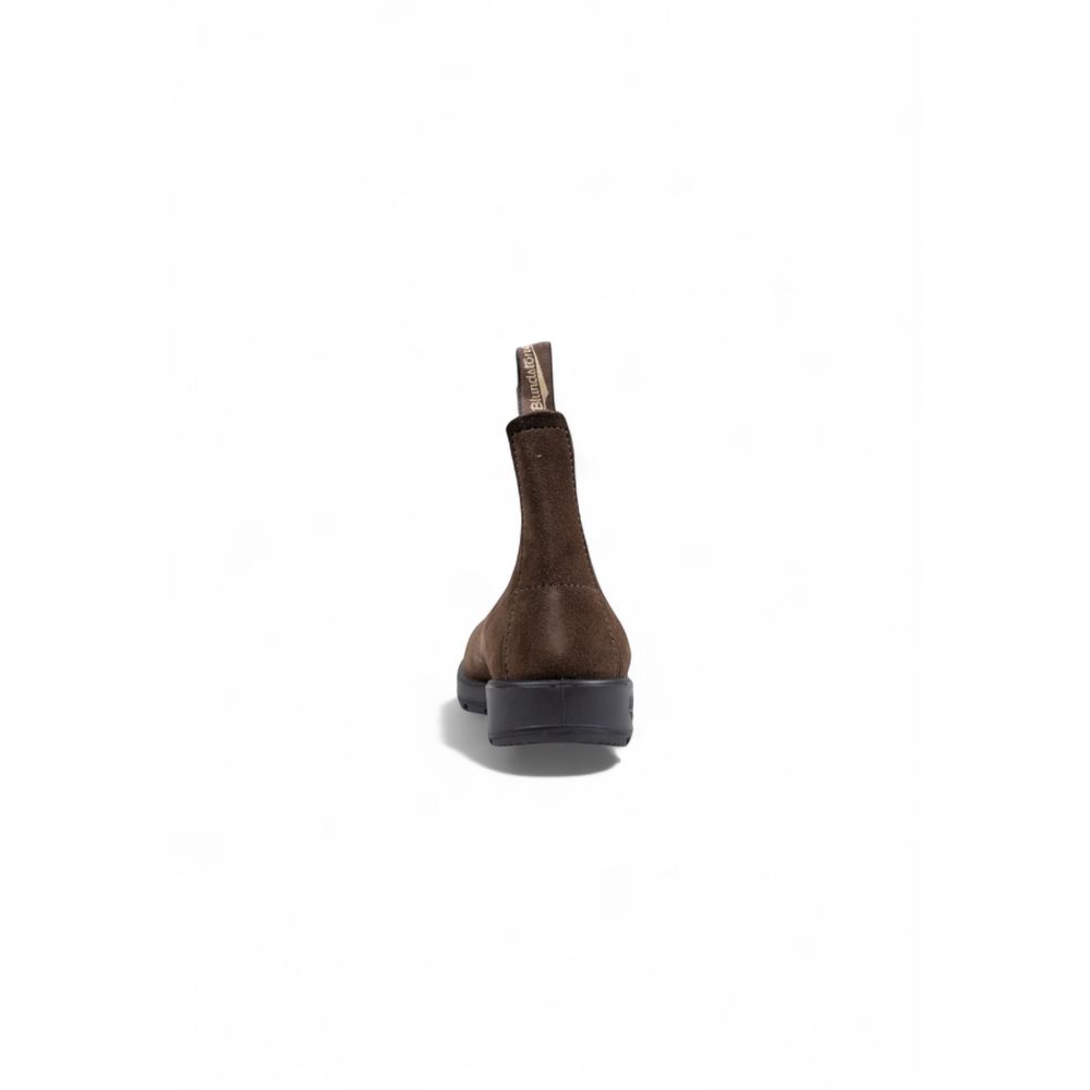 Ankle Boots by Blundstone for men in leather brown features an aerodynamic silhouette from the Men's Leather Ankle Boots collection, showcasing a aerodynamic and refined for an aerodynamic look.