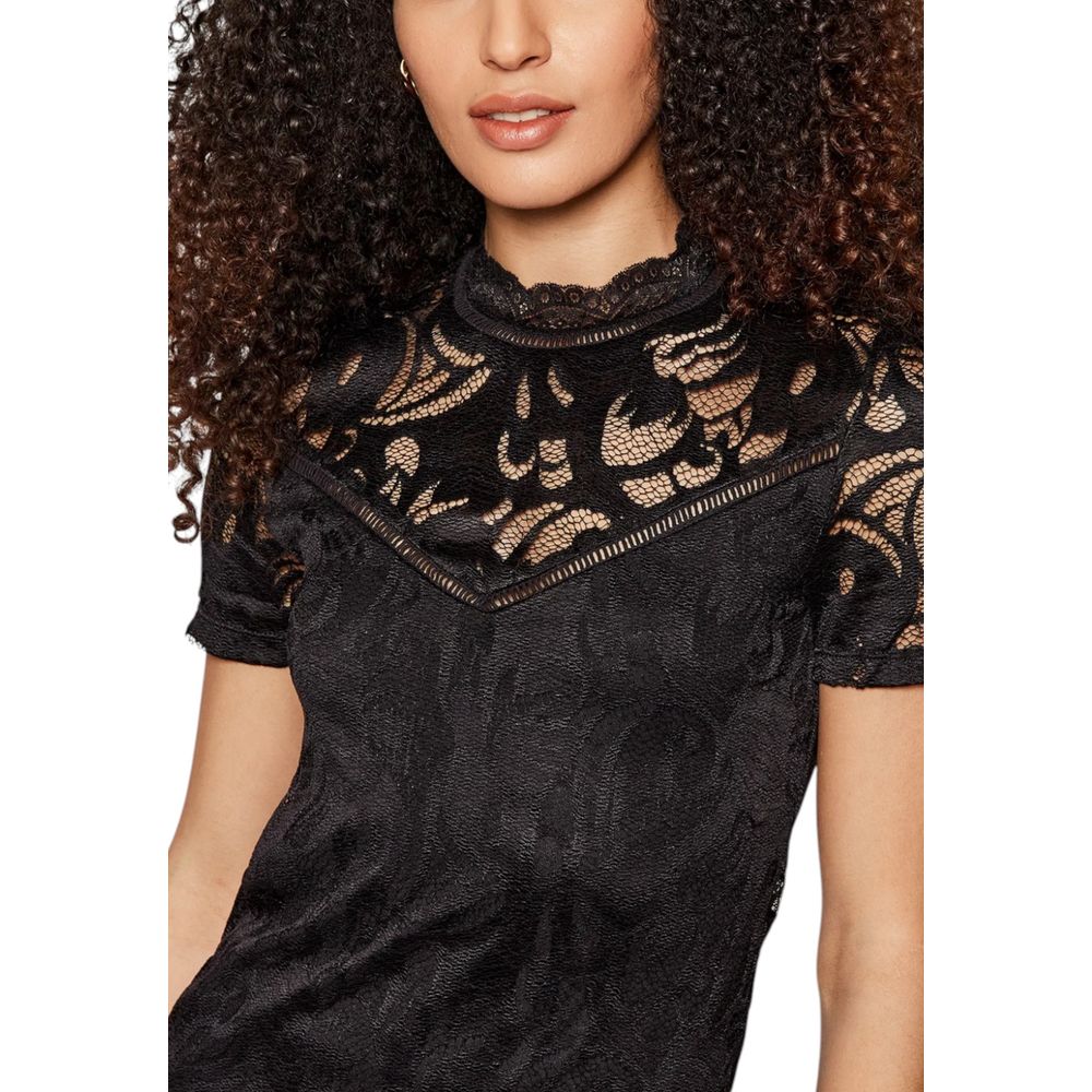 T-Shirt by Vila Clothes for women in stretch polyamide black showcases a unassuming silhouette, artfully detailed with a refined and unassuming for a sophisticated, contemporary look.