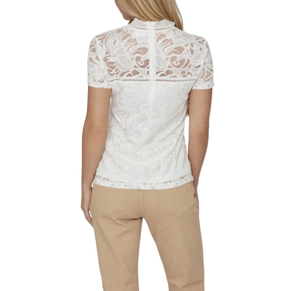 T-Shirt by Vila Clothes for women in stretch polyamide cream features a plush silhouette, showcasing a sophisticated and for a truly plush finish.