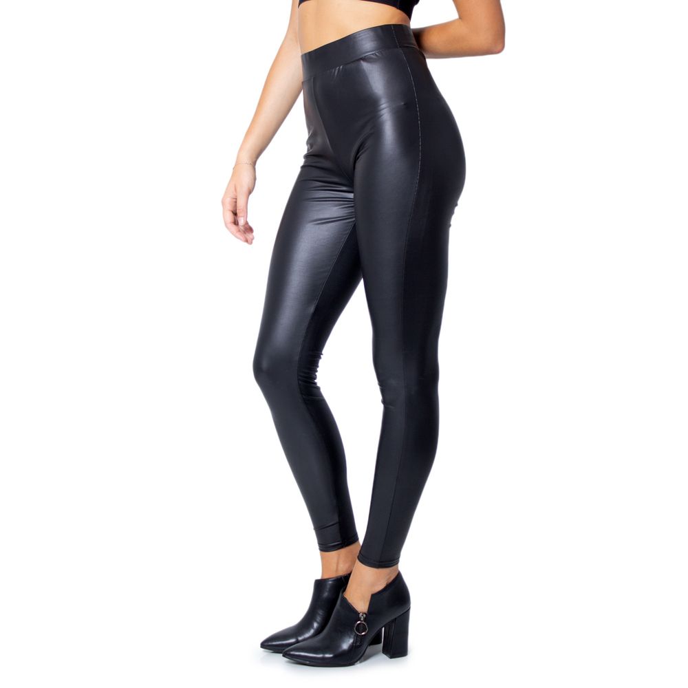 Activewear Leggings by Only for women in stretch polyester black features a athletic leggings and with a long cut, showcasing technical for a athletic finish.