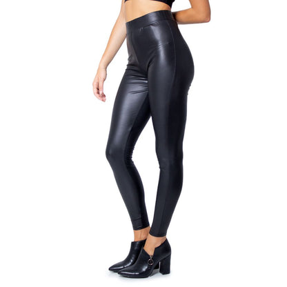 Activewear Leggings by Only for women in stretch polyester black features a athletic leggings and with a long cut, showcasing technical for a athletic finish.