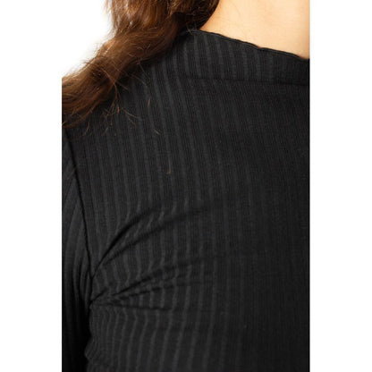 Sweater by Only for women in stretch viscose polyester black features an tactile silhouette, showcasing a sophisticated turtle high-neck neckline and tactile for a refined finish.