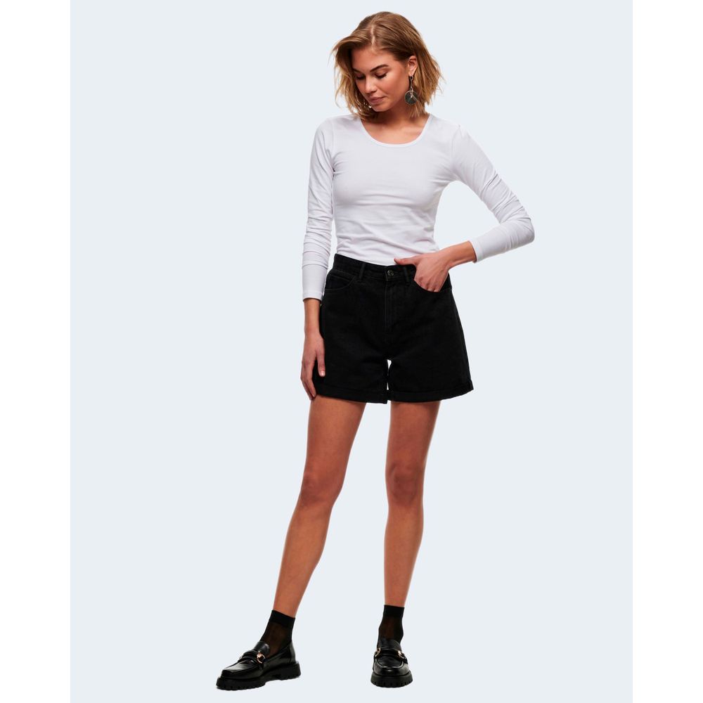 T-Shirt by Only for women in stretch cotton white showcases a chic silhouette, artfully detailed with a chic and for a chic finish.