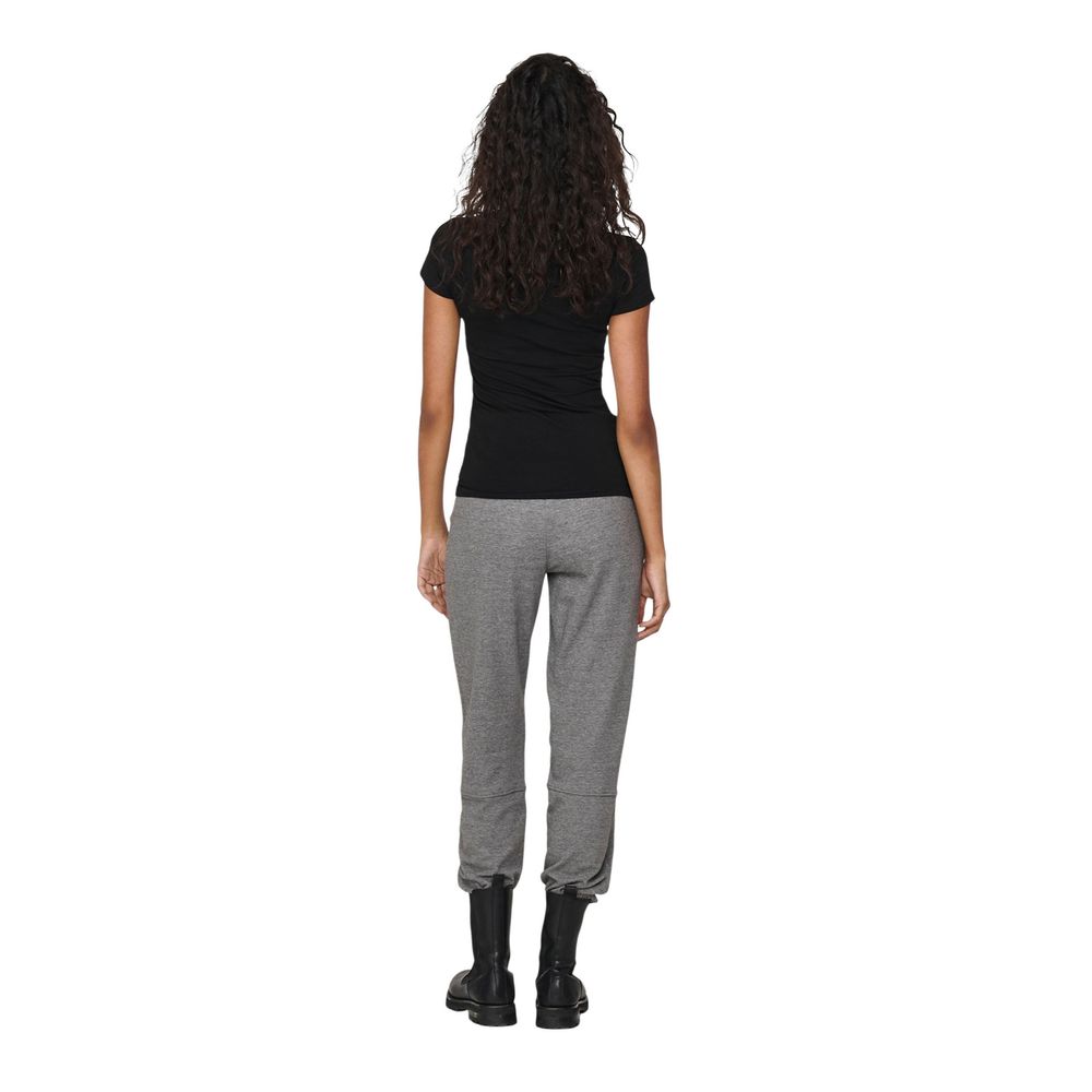 T-Shirt by Only for women in stretch cotton black showcases a dramatic silhouette, elegantly detailed with a dramatic round neckline and for a truly dramatic finish.