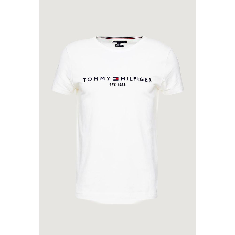 T-Shirt by Tommy Hilfiger for men in cotton cream showcases a dramatic silhouette, elegantly detailed with a dramatic and for a truly dramatic finish.