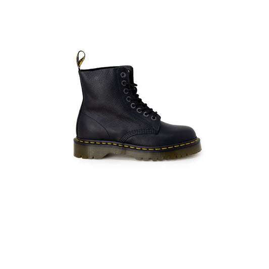 Lace-Up Ankle Boots by Dr. Martens for women in leather black features an dynamic silhouette, showcasing the dynamic Women's Leather Lace-Up Ankle Boots design with its distinctive and elegant .