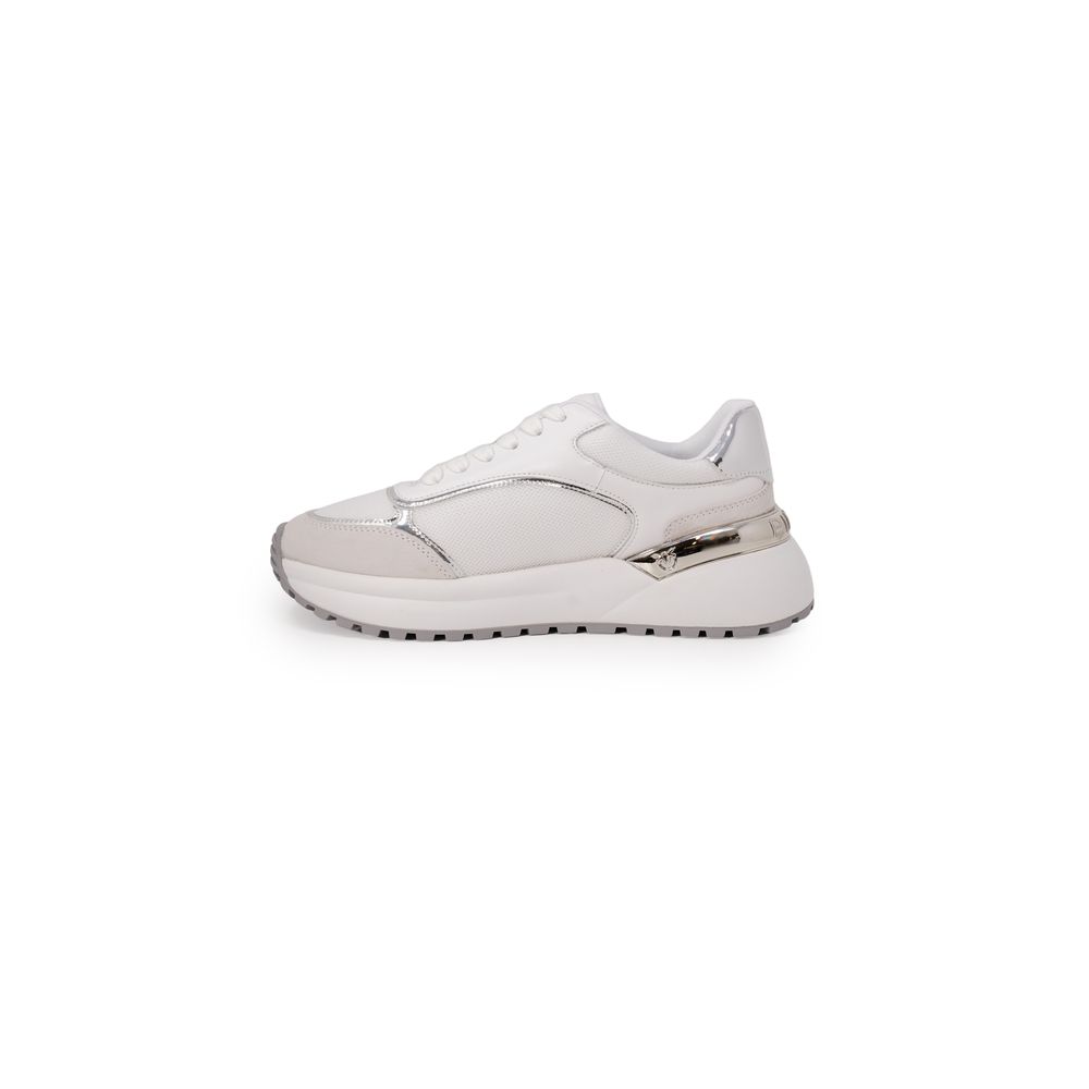 Sneakers by PINKO for women in calf leather & rubber white features an sumptuous silhouette, showcasing the premium Women's Padded Low-Top Casual Calf Leather & Rubber Sneakers in a sumptuous low-top casual style that offers a sumptuous finish for refined style.