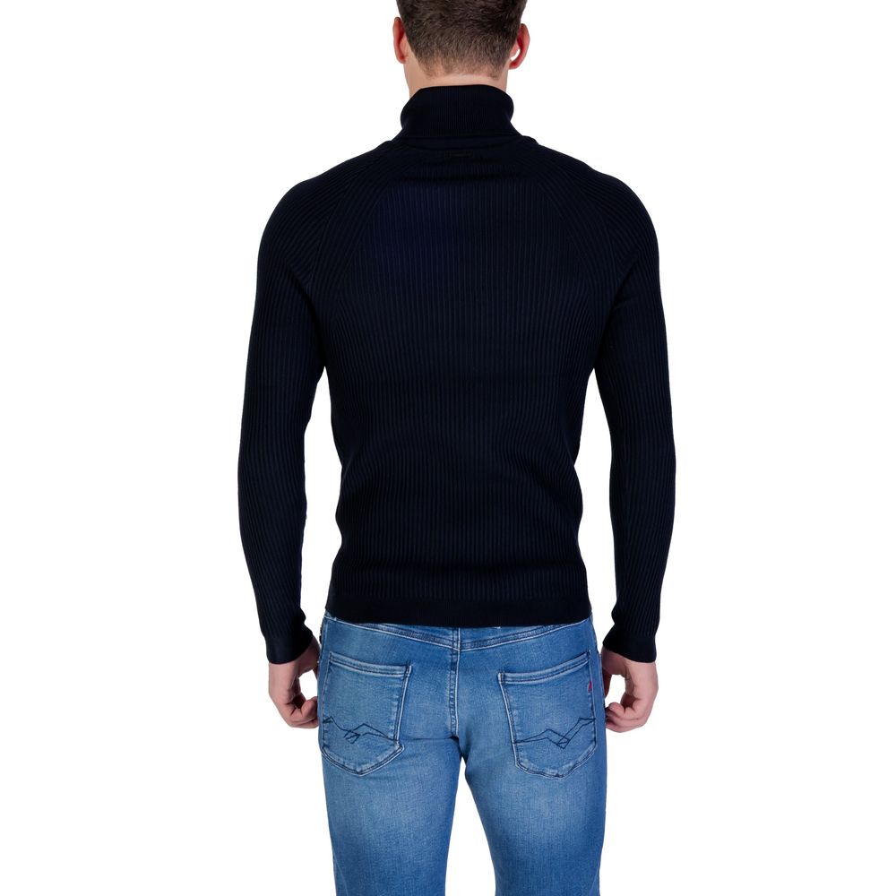 Sweater by Antony Morato for men in stretch viscose blue showcases a sumptuous silhouette, artfully finished with a sumptuous turtle high-neck neckline and for a sophisticated, sumptuous look.