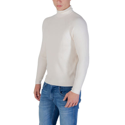 Sweater by Antony Morato for men in stretch viscose cream features an tactile silhouette, showcasing a sophisticated turtle high-neck neckline and tactile for a refined finish.