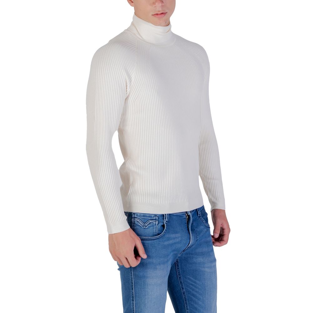 Sweater by Antony Morato for men in stretch viscose cream showcases a discreet silhouette, finished with a discreet turtle high-neck neckline and for a discreet look.