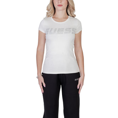 T-Shirt by Guess Active for women in stretch cotton cream showcases a fashionable silhouette, elegantly detailed with a fashionable and for a sophisticated, high-fashion look.