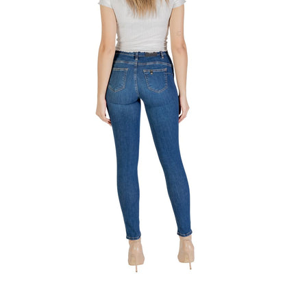 Jeans by Liu Jo for women in stretch denim cotton blue presents a refined pantology silhouette, artfully defined by a refined pantology skinny, long, and a sophisticated high rise.
