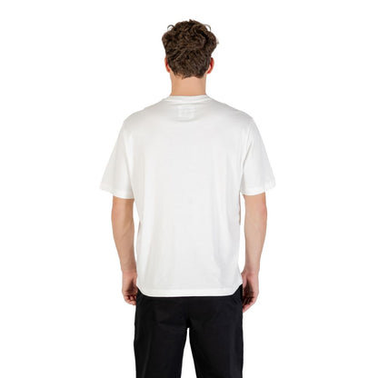 T-Shirt by Armani Exchange for men in cotton cream showcases a chic silhouette, artfully detailed with a chic and for a chic finish.