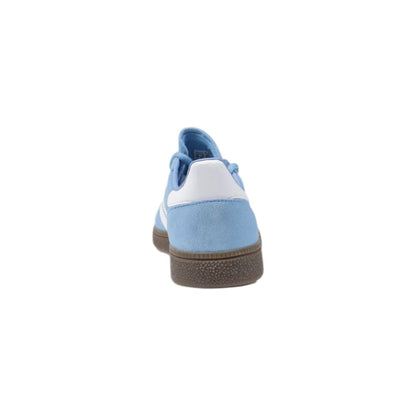 Sneakers by Adidas Originals for women in leather & rubber blue features a sumptuous design, perfectly showcasing the sumptuous casual style of this Women's Casual Leather & Rubber Sneakers.