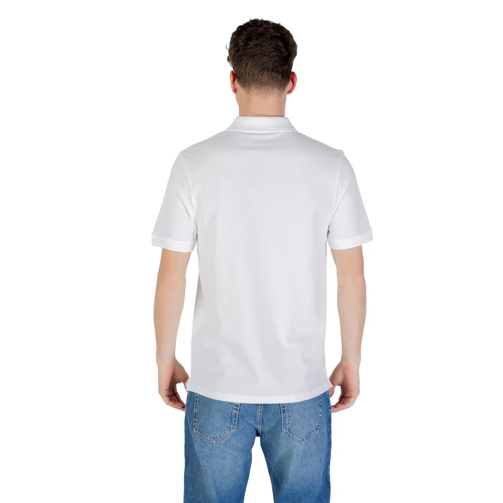 Polo Shirt by Lyle & Scott for men in stretch cotton white presents a distinguished silhouette, showcasing a sophisticated and distinguished for a truly distinguished finish.