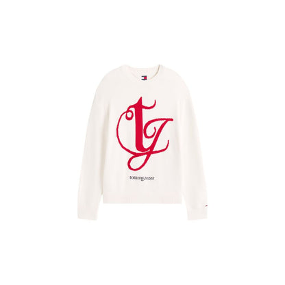 Sweatshirt by Tommy Hilfiger Jeans for men in cotton cream features an exquisite silhouette, showcasing and details for a exquisite look.