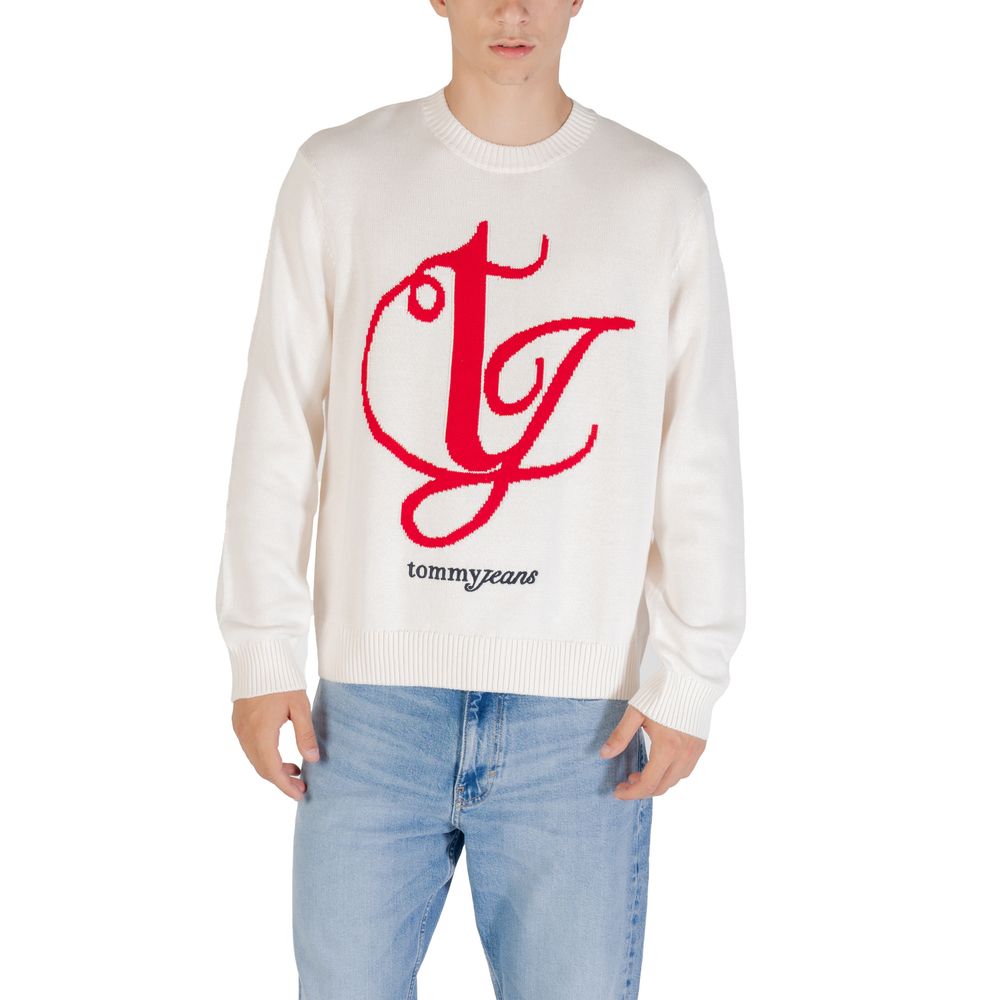 Sweatshirt by Tommy Hilfiger Jeans for men in cotton cream features an magnificent silhouette, showcasing a sophisticated and detail for a truly magnificent finish.