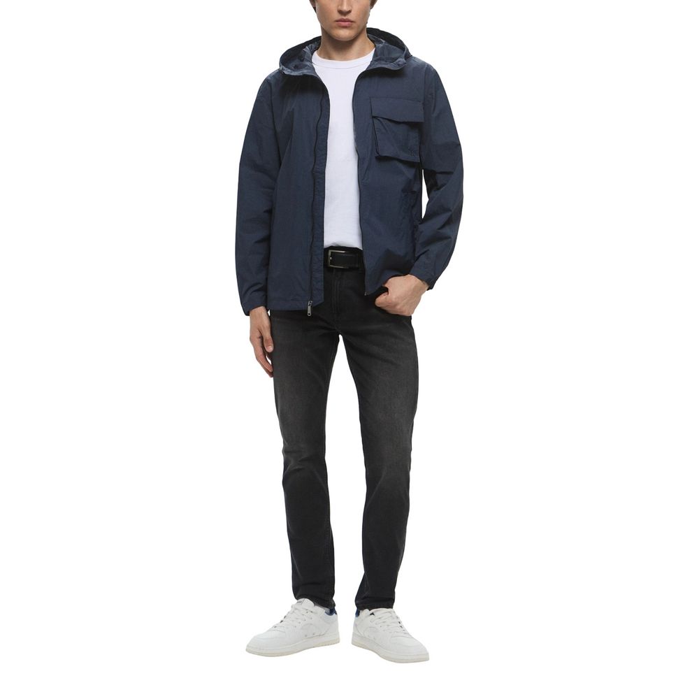 Jeans by Calvin Klein Jeans for men in stretch denim cotton black features an refined tailoring silhouette, showcasing a premium skinny & slim with a and long cut for a refined tailoring look.