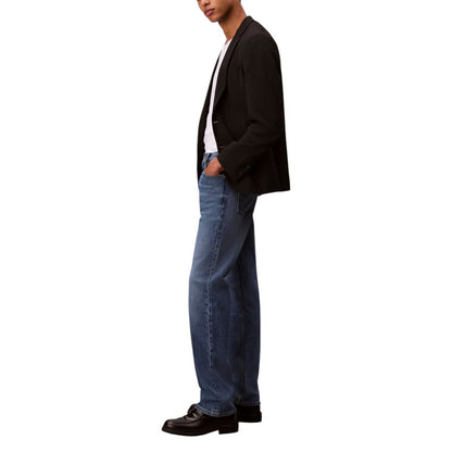Jeans by Calvin Klein Jeans for men in stretch denim cotton blue & natural features a refined silhouette with a refined relaxed-fit & regular-fit, defined by a and a refined long for a refined finish.
