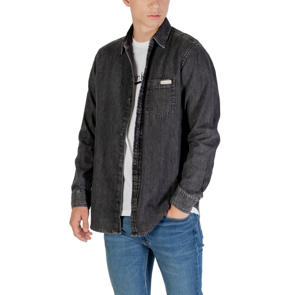 Shirt by Calvin Klein Jeans for men in denim cotton black, featuring a nuanced and nuanced for a sophisticated finish.