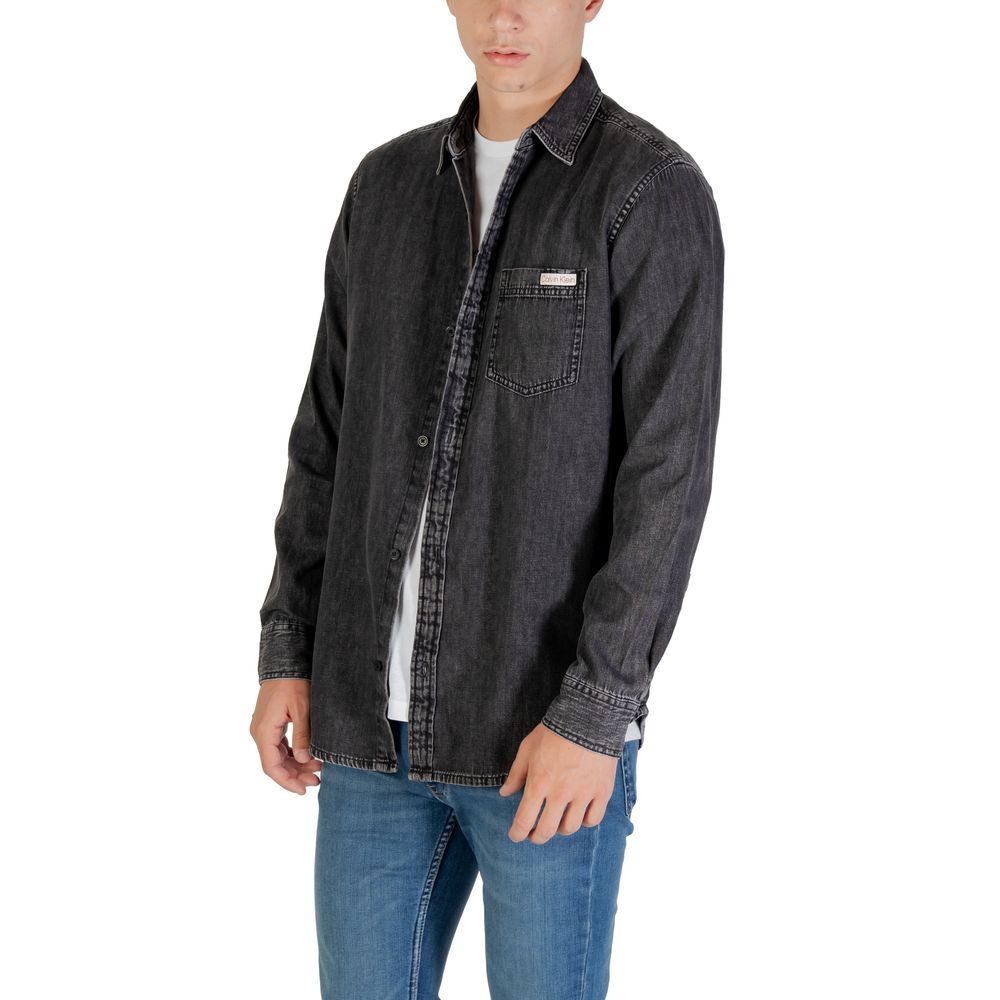 Shirt by Calvin Klein Jeans for men in denim cotton black features an architectural silhouette with a refined and elegant for a architectural look.