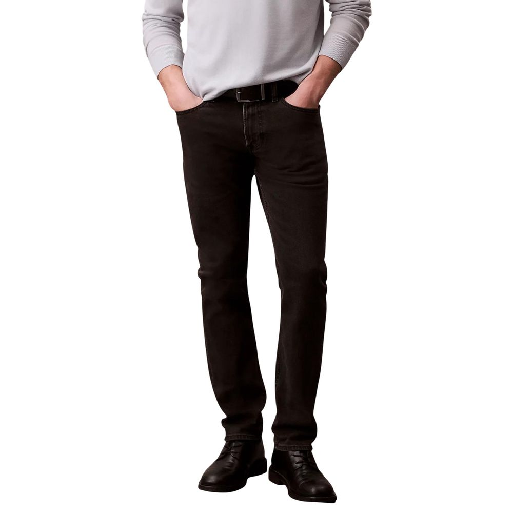 Jeans by Calvin Klein Jeans for men in stretch denim cotton black presents a refined pantology silhouette, artfully defined by a refined pantology skinny & slim, long, and a sophisticated .
