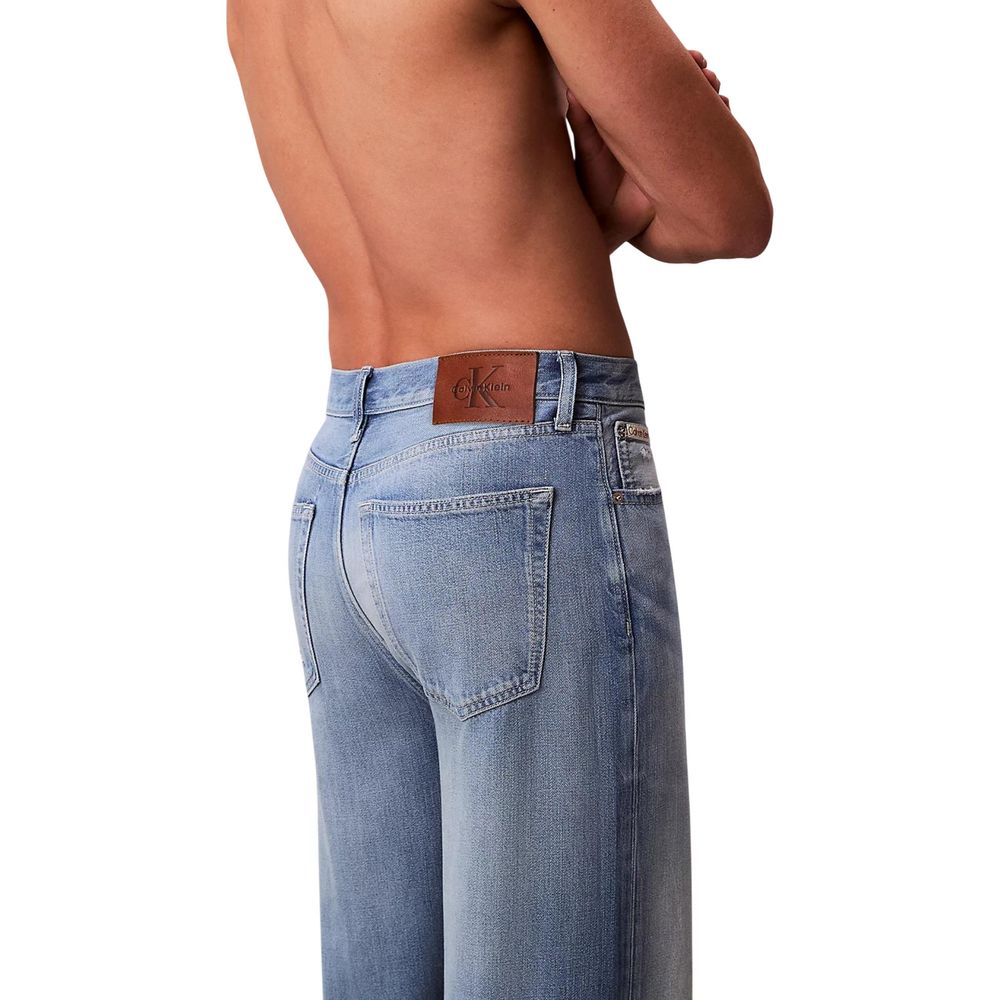 Jeans by Calvin Klein Jeans for men in viscose & denim blue features an sophisticated and relaxed-fit, regular-fit & wide with a precise long, creating a sophisticated and sophisticated silhouette.