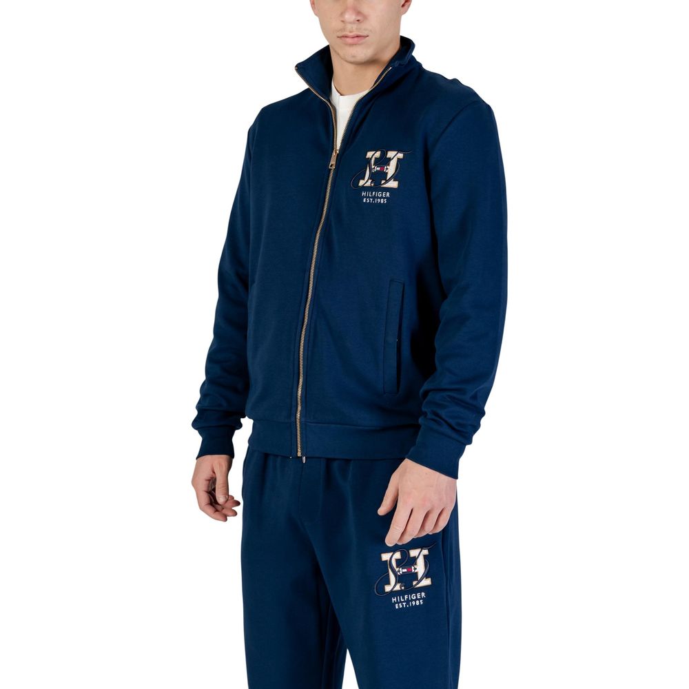 Activewear Sweatshirt by Tommy Hilfiger for men in cotton polyester blue features an streamlined silhouette, showcasing the streamlined hooded high-collar neckline and with functional for a premium, athletic look.