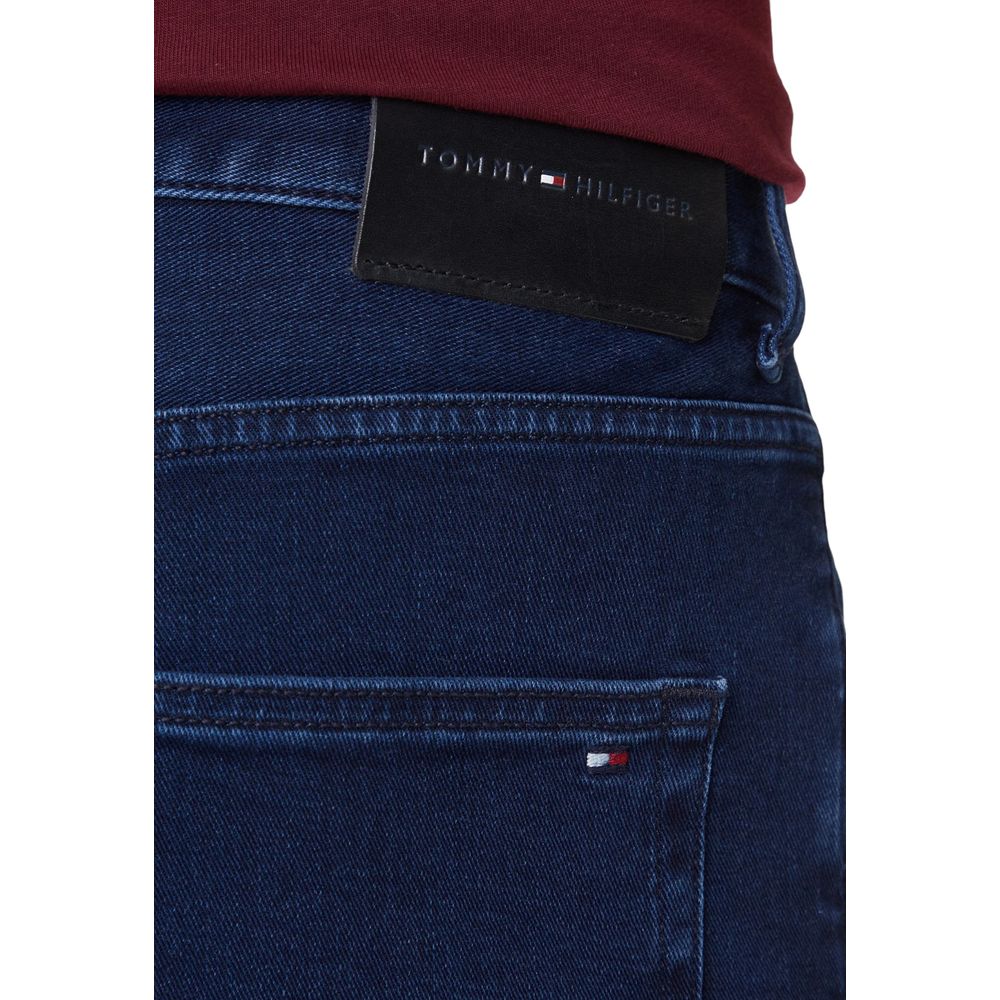 Jeans by Tommy Hilfiger for men in stretch denim cotton blue features an sartorial straight-leg, relaxed-fit & regular-fit and long with a cut for a sartorial finish.