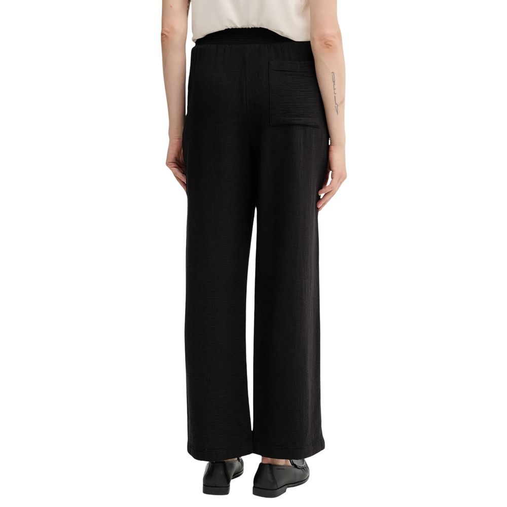 Activewear Jogger Pants by Calvin Klein Jeans for women in cotton viscose black features an sporty straight-leg & wide with a and long, showcasing sporty breathable-design.