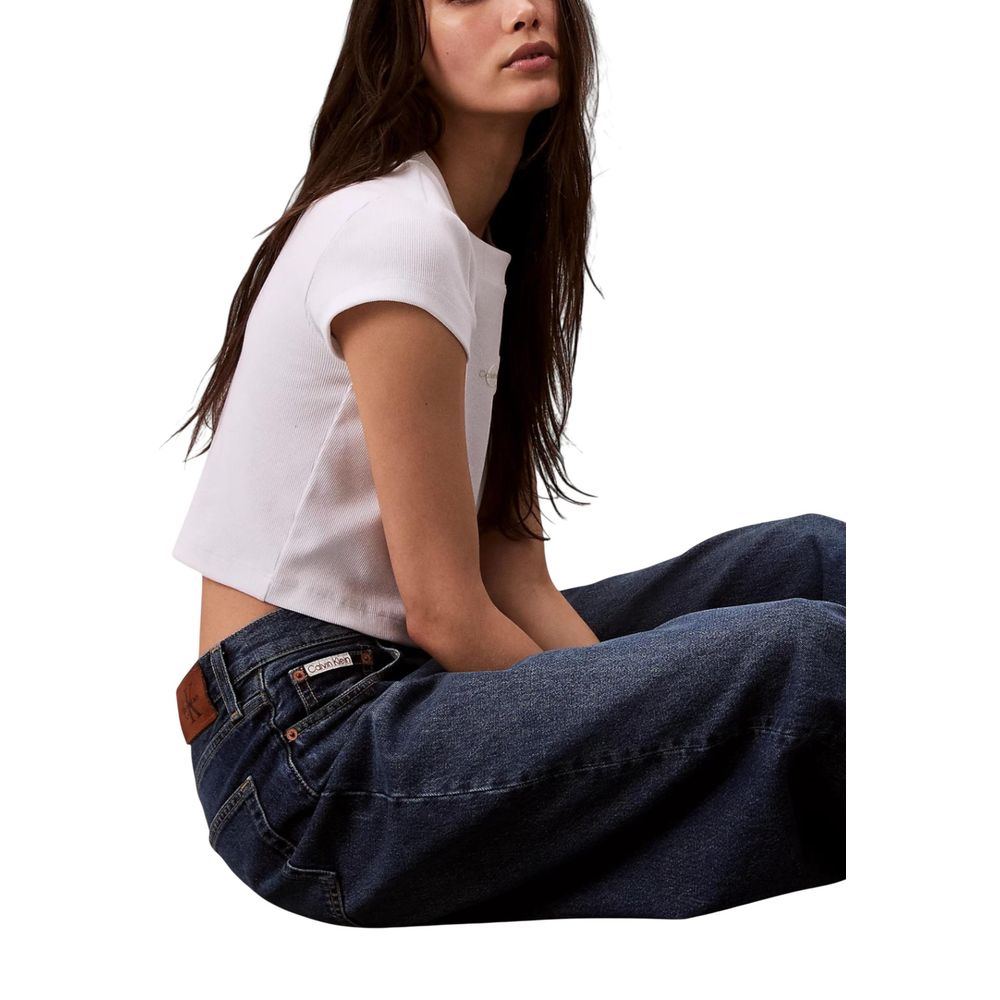 Jeans by Calvin Klein Jeans for women in denim cotton blue features an refined tailoring silhouette, showcasing a premium flared, bootcut & wide with a mid rise and long cut for a refined tailoring look.