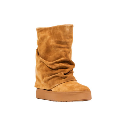Flat Ankle Winter Boots by Guess for women in suede leather beige features an aerodynamic silhouette from the Women's Suede Leather Flat Ankle Winter Boots collection, showcasing a aerodynamic flat and refined for an aerodynamic look.