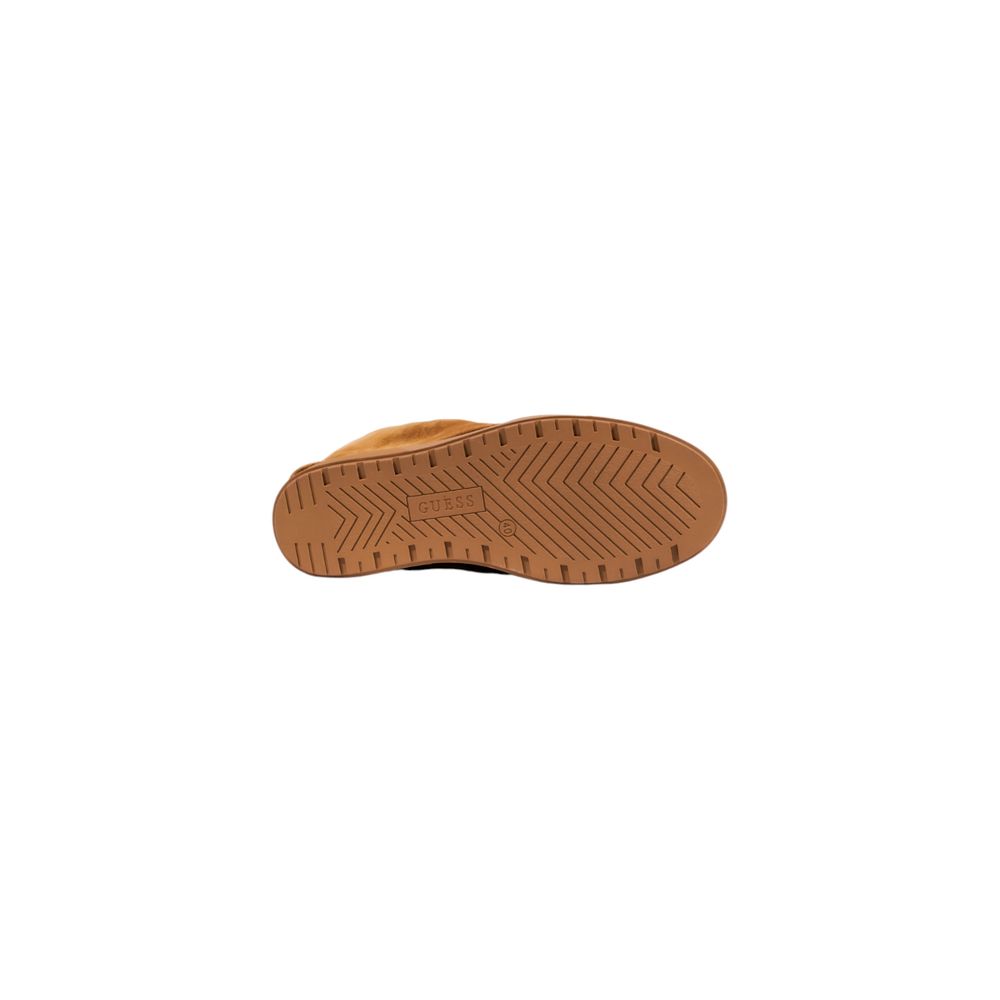 Flat Ankle Winter Boots by Guess for women in suede leather beige features an high-performance silhouette, showcasing the sophisticated design of the Women's Suede Leather Flat Ankle Winter Boots with a flat and a refined .
