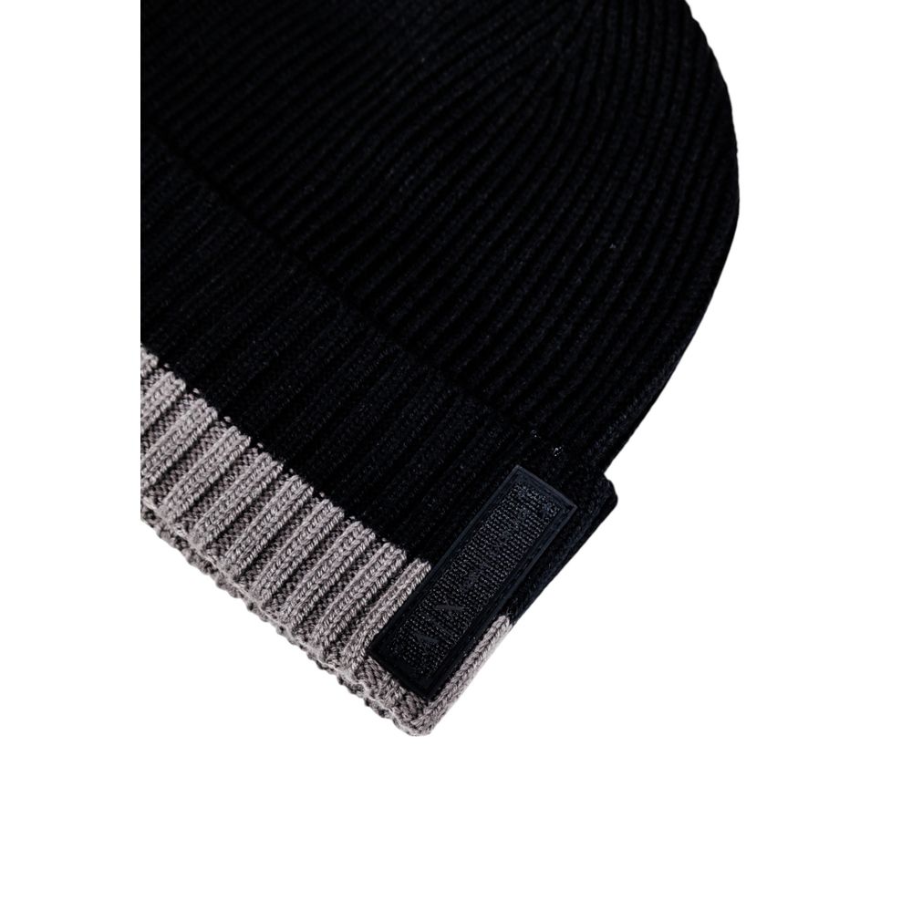 Hat by Armani Exchange for men in cotton & marabou wool features an exquisite silhouette, showcasing the exquisite craftsmanship of this Cotton & Marabou Wool Hat.