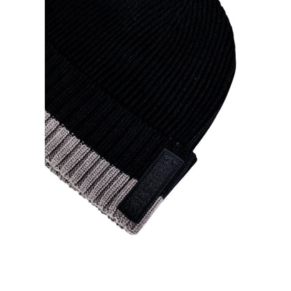 Hat by Armani Exchange for men in cotton & marabou wool features an exquisite silhouette, showcasing the exquisite craftsmanship of this Cotton & Marabou Wool Hat.