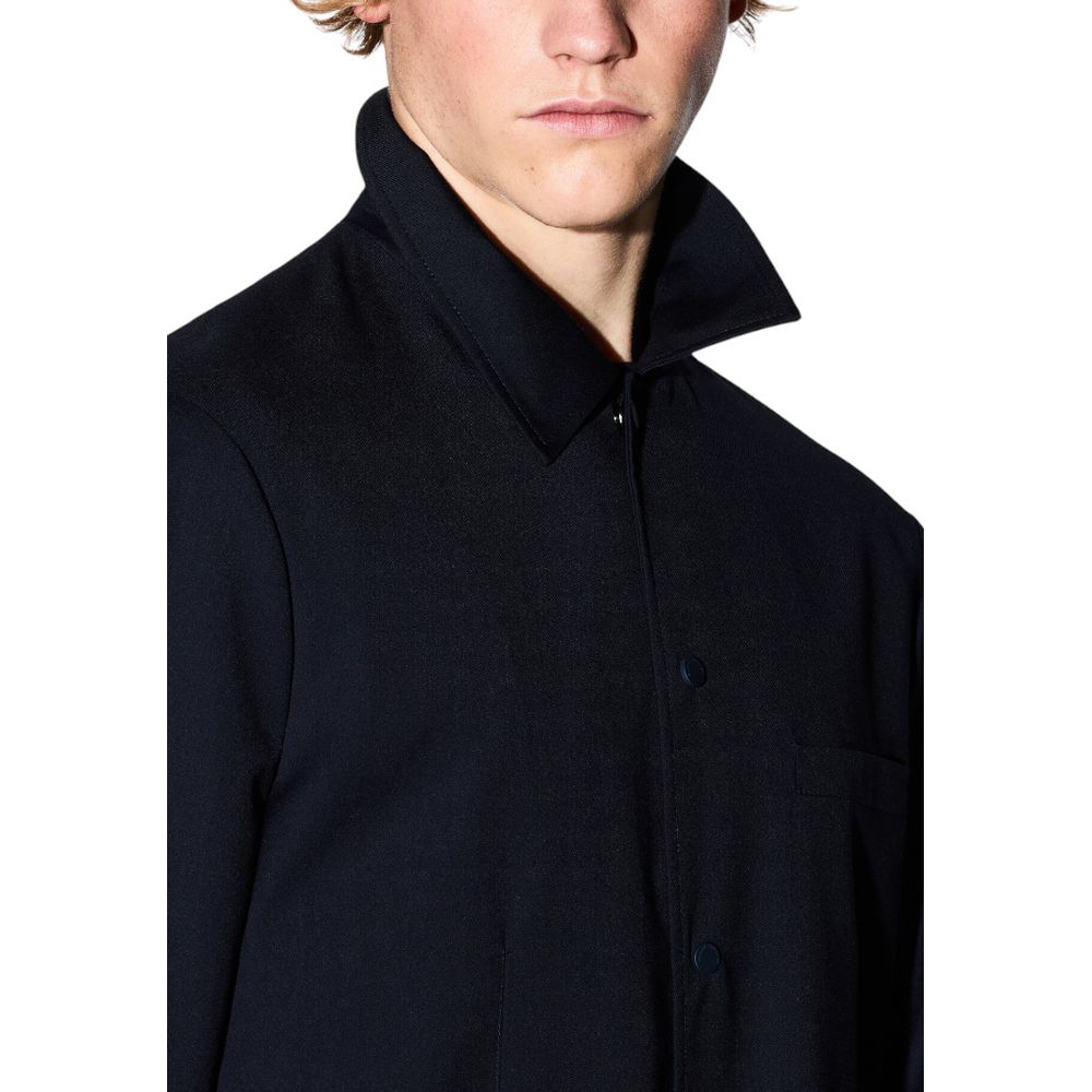Blazer by Armani Exchange for men in polyester & viscose black showcases a discerning silhouette, elegantly detailed with a sophisticated and premium for a truly discerning finish.