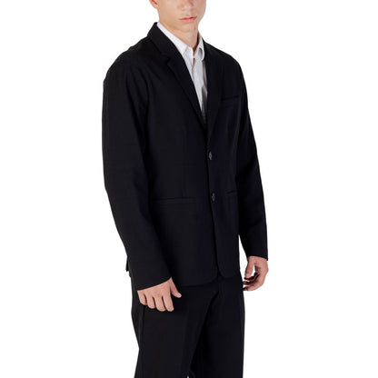 Blazer by Armani Exchange for men in stretch polyester viscose & wool black showcases a polished silhouette, highlighted by a refined and polished for a sophisticated finish.