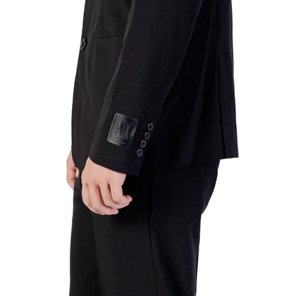 Blazer by Armani Exchange for men in stretch polyester viscose & wool black showcases a polished silhouette, highlighted by a refined and polished for a sophisticated finish.