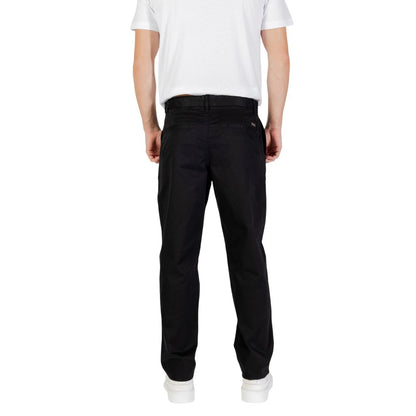 Trousers by Armani Exchange for men in stretch cotton black features a sculptural silhouette, showcasing a sculptural skinny & slim and long with a sophisticated for a sculptural finish.