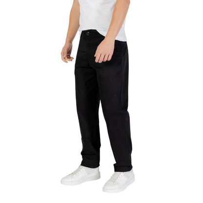 Trousers by Armani Exchange for men in stretch cotton black features a sculptural silhouette, showcasing a sculptural skinny & slim and long with a sophisticated for a sculptural finish.