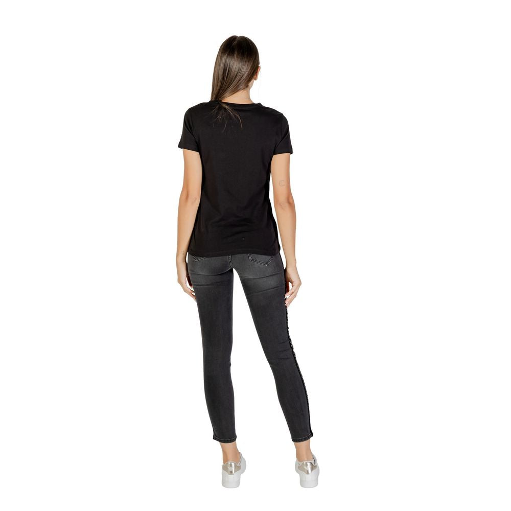 T-Shirt by Armani Exchange for women in cotton black features a plush silhouette, showcasing a sophisticated and for a truly plush finish.