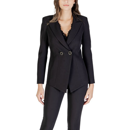 Blazer by Rinascimento for women in stretch polyester black features an crisp silhouette with sophisticated and a crisp for a truly crisp finish.