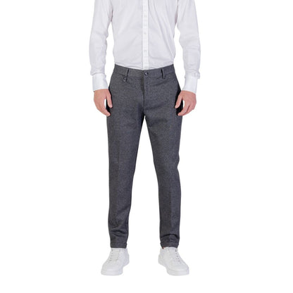 Trousers by Antony Morato for men in stretch poly & wool gray features an sartorial silhouette, showcasing a precise skinny and long with a sartorial for a refined look.