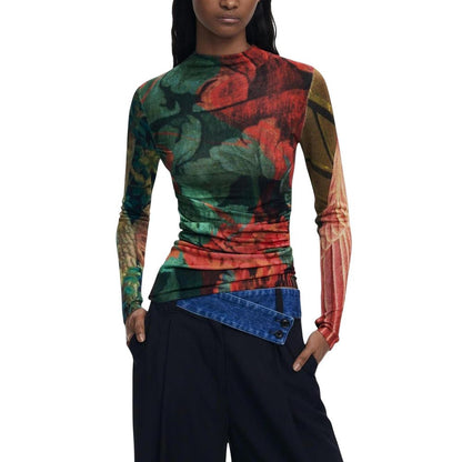 T-Shirt by Desigual for women in viscose floral features an on trend silhouette, perfectly showcasing a on trend long-sleeve and round neckline for an elevated aesthetic.