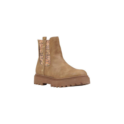 Ankle Chelsea Winter Boots by Alviero Martini Prima Classe for women in polyester polyurethan & polyethylene beige & gold showcases a ergonomic silhouette from the Women's Polyester Polyurethan & Polyethylene Ankle Chelsea Winter Boots collection, featuring a ergonomic and a ergonomic .