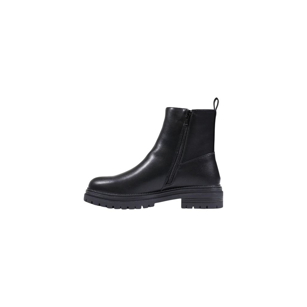Ankle Winter Boots by Alviero Martini Prima Classe for women in polyethylene & polyurethane black showcases a ergonomic silhouette from the Women's Polyethylene & Polyurethane Ankle Winter Boots collection, featuring a ergonomic and a ergonomic .